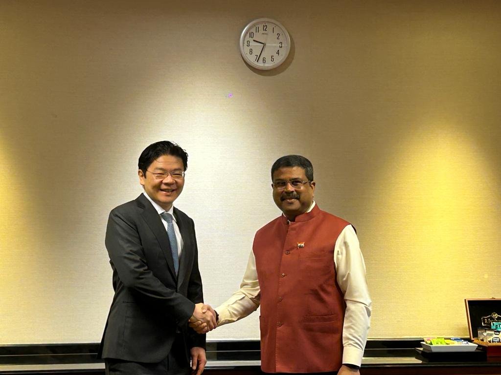 Indian Education Minister Dharmendra Pradhan (right) with Singapore Deputy Prime Minister and Finance Minister Lawrence Wong today. Photo courtesy: Twitter/@dpradhanbjp