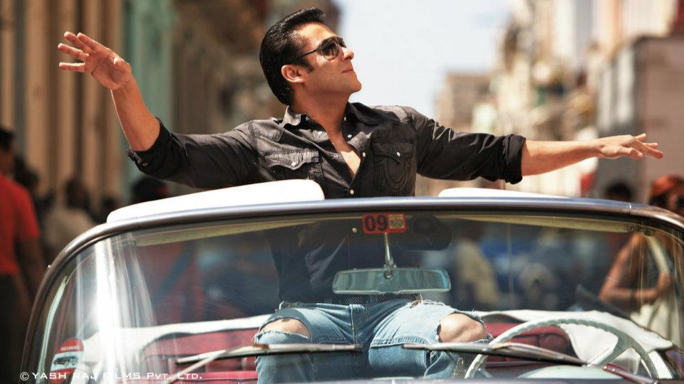 Salman Khan steals Top Earning Celebrity position from Shah Rukh Khan