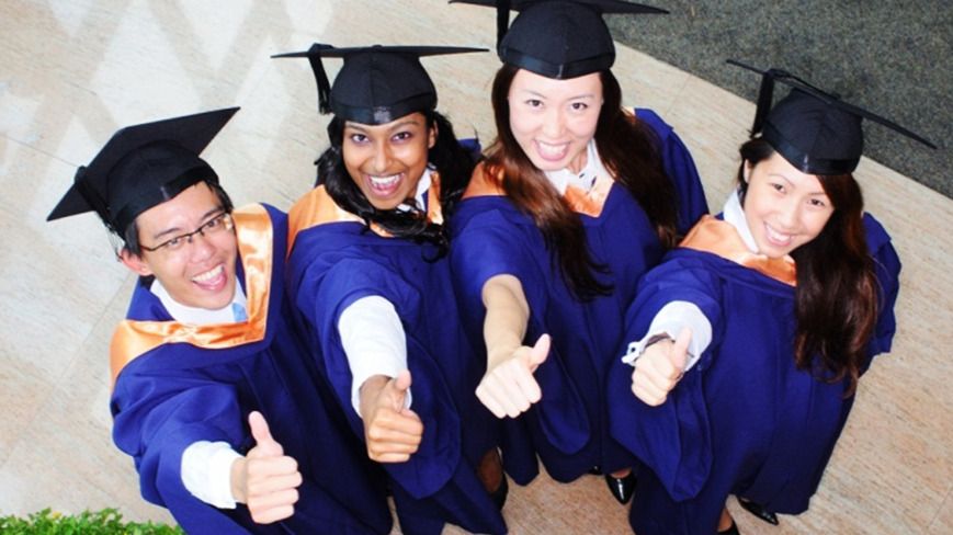 Fresh graduates get higher starting salary in Singapore
