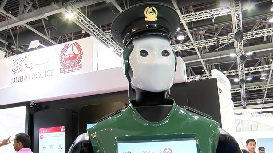 Robot cop to walk Dubai streets in May
