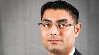 Indian-origin claims United Airlines cancelled his ticket for filming dispute