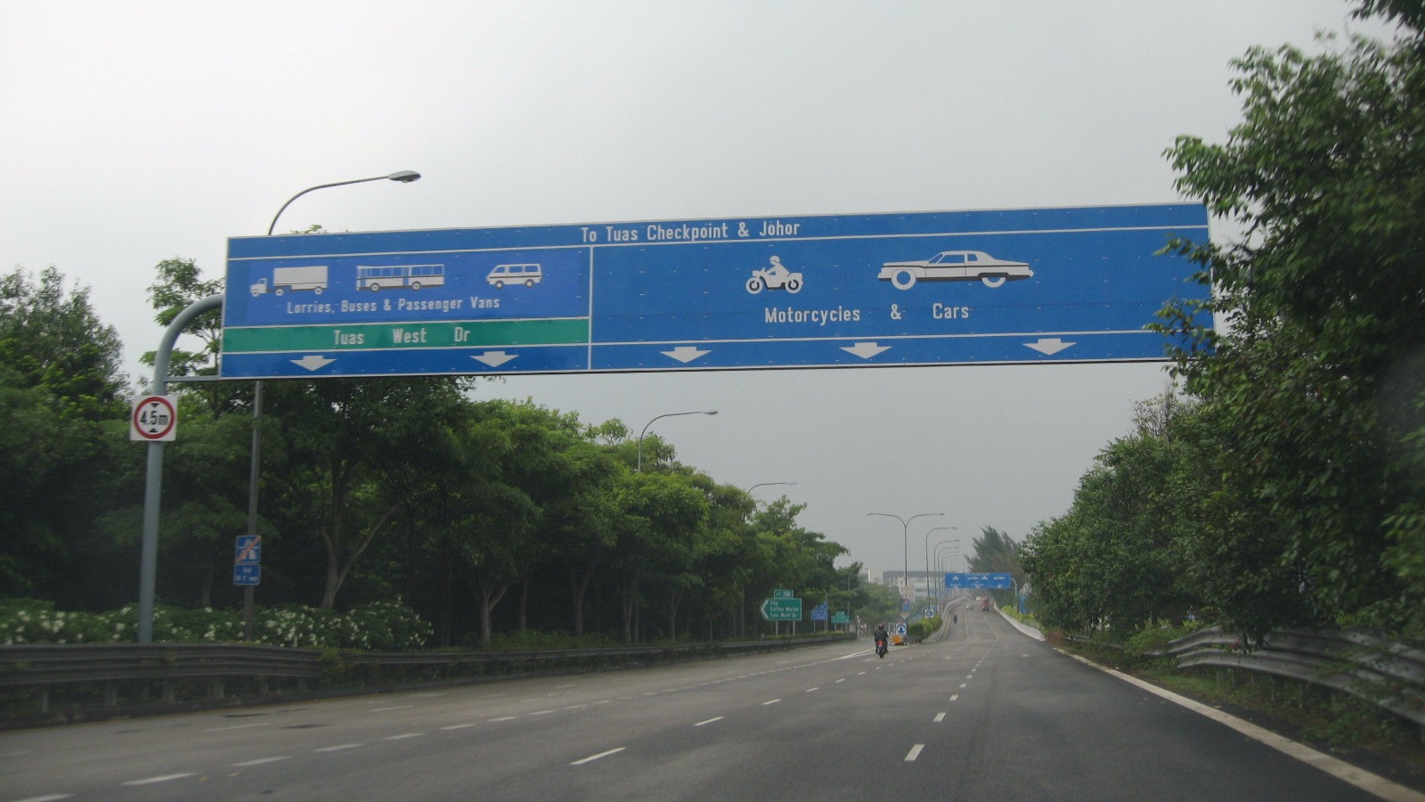 ICA says slow immigration clearance system not due to cyberattack