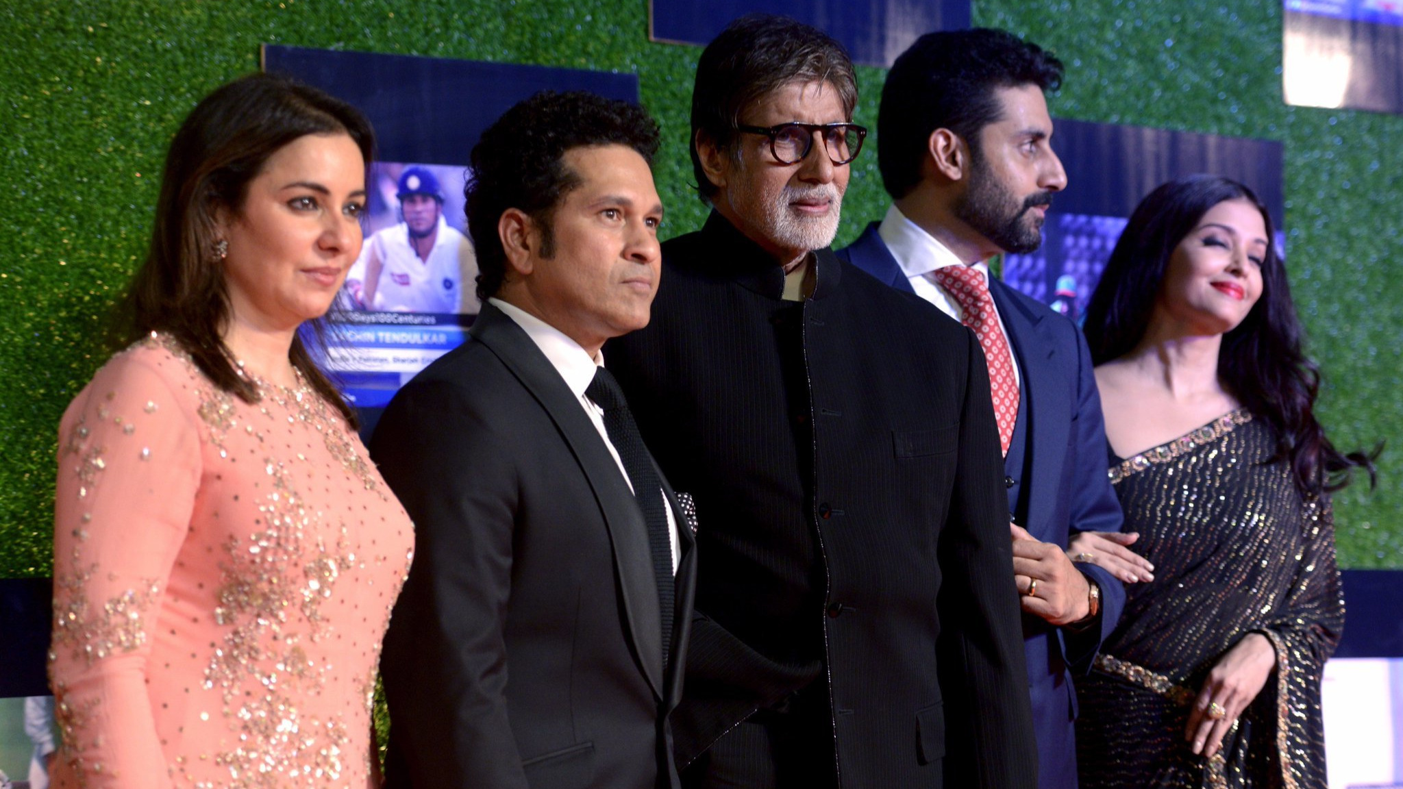 Bollywood celebs  join Sachin for ‘A Billion Dreams’ premiere