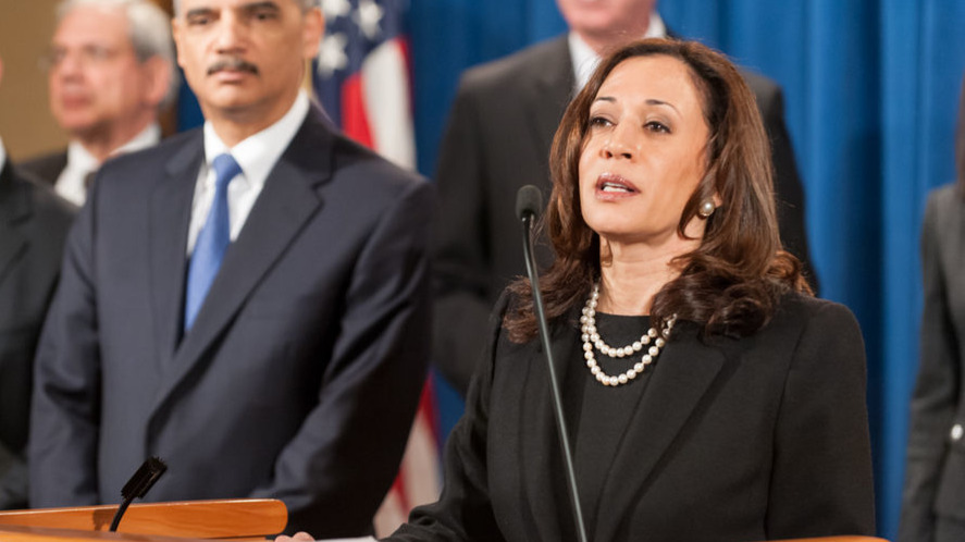 Kamala Harris remembers mother, journeys in America