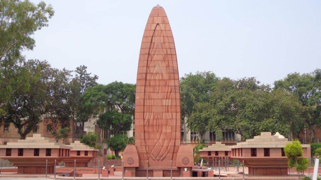 Indian-origin MP Virendra Sharma tables motion in House of Commons, seek apology from Theresa May for Jallianwala Bagh massacre