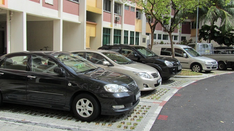 Singapore to stop car population growth from Feb 2018