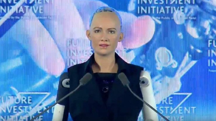 First robot in the world to receive Saudi citizenship
