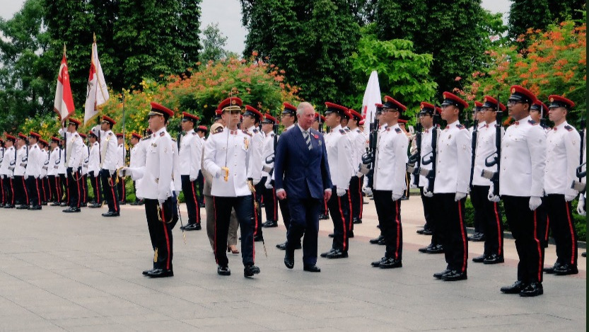Prince Charles and Duchess of Cornwall Camilla welcomed at Istana