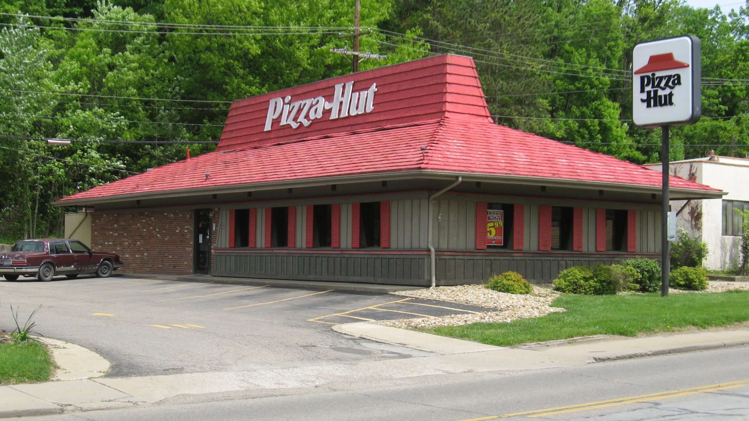 Pizza Hut offers USD10,000 reward for information on murder of Indian-American delivery man