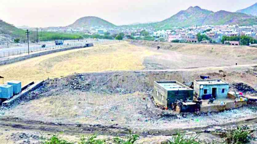 NRI cleans dead water reservoir, removes 35k tons of garbage