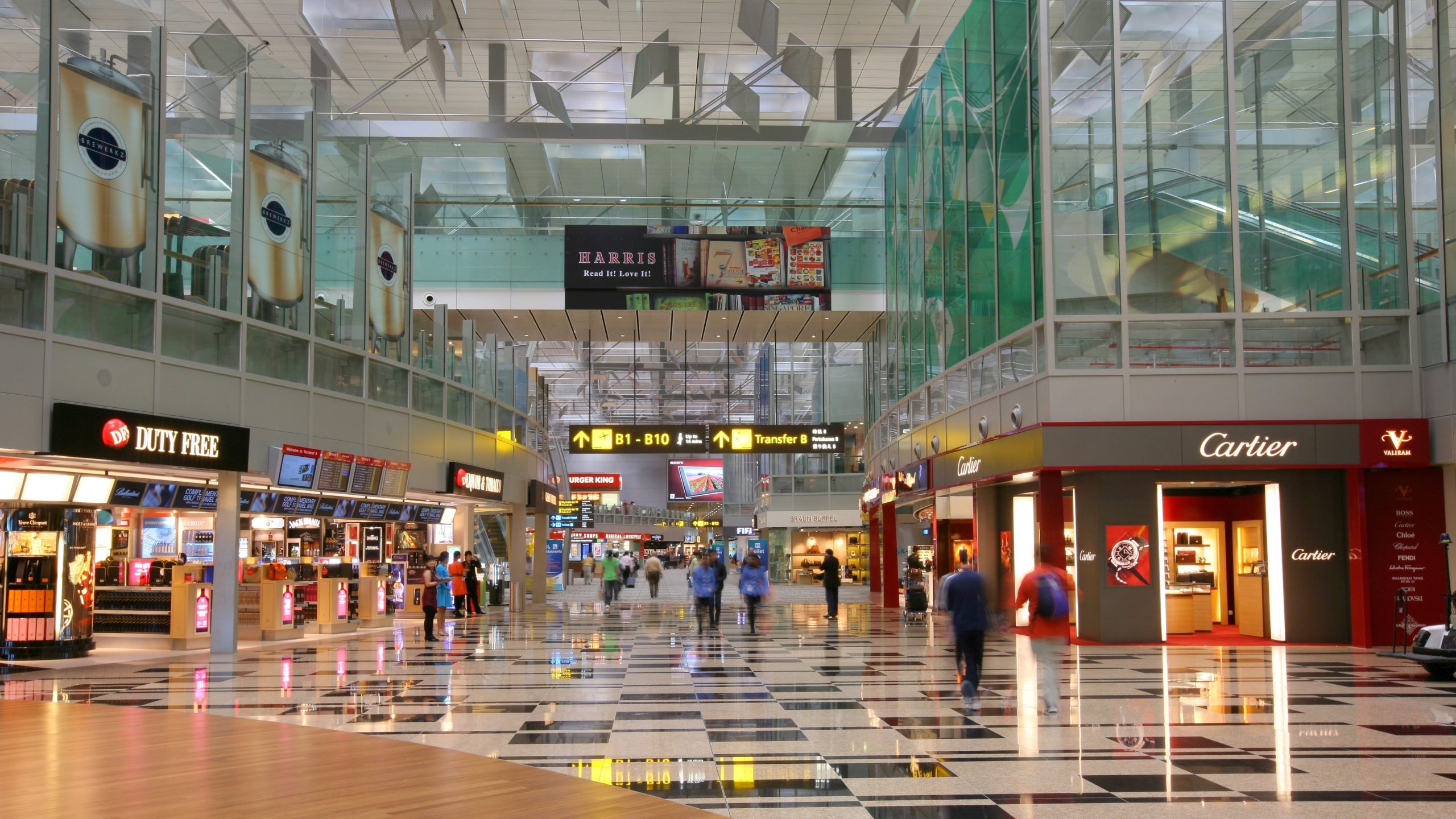 Changi Airport handles record 62.2 million passenger movements in 2017