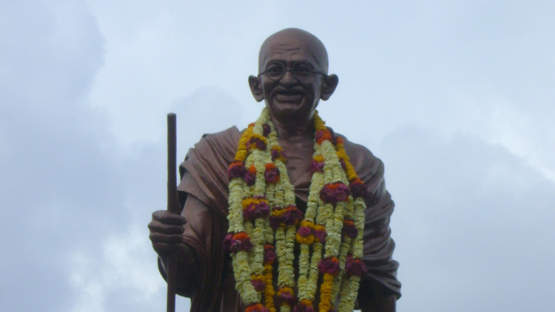 Mahatma Gandhi’s statue to be installed in Abu Dhabi today
