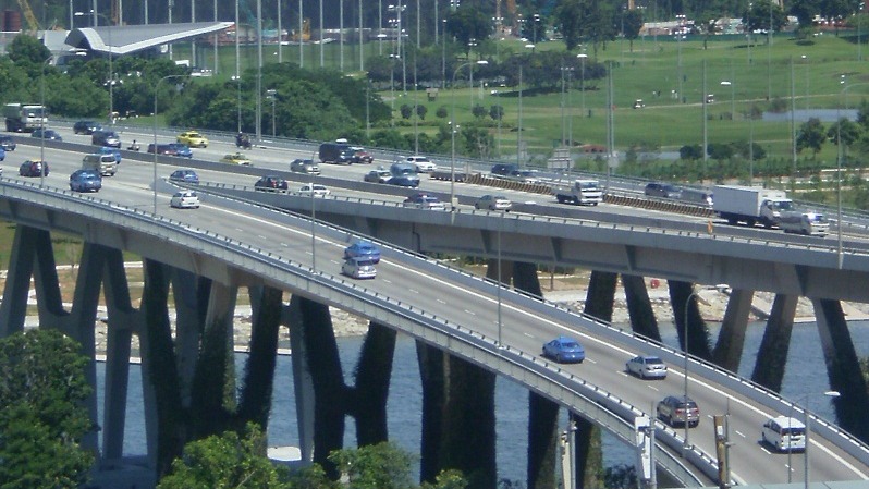 Heavy traffic expected at Tuas and Woodlands checkpoints over CNY: ICA