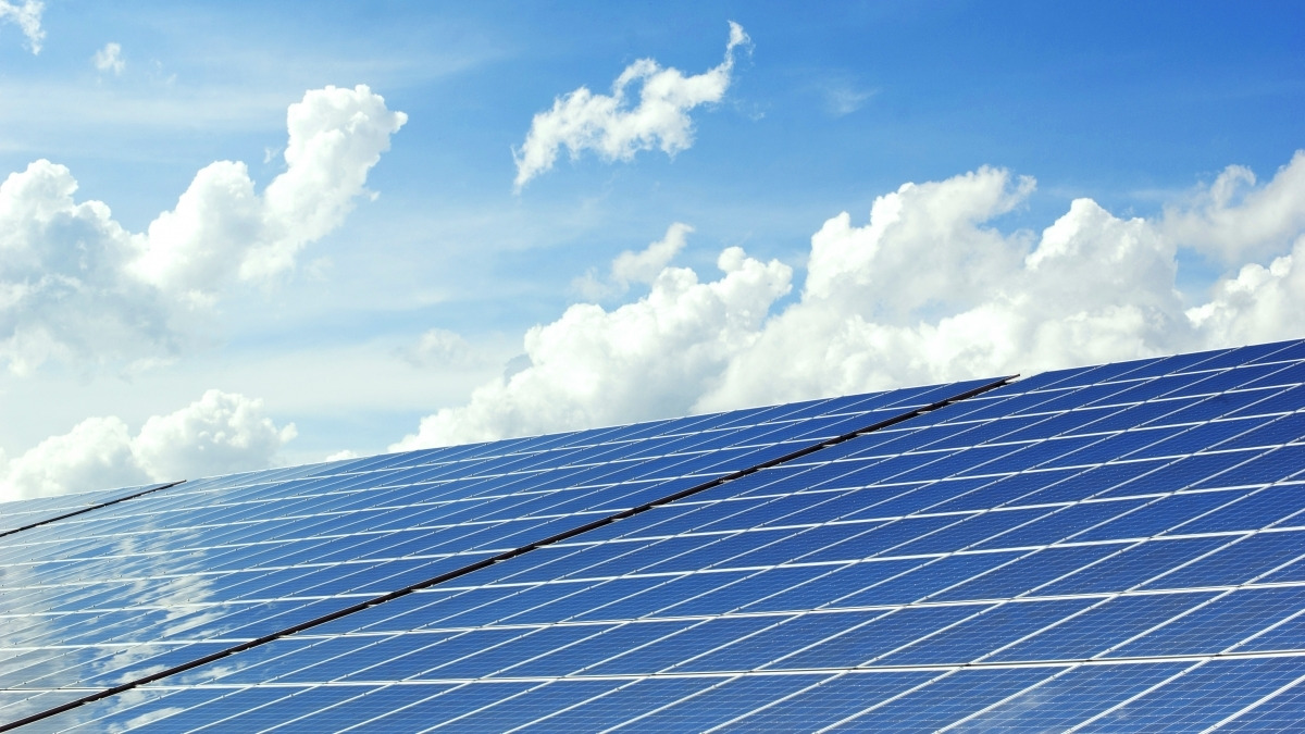 Microsoft, Sunseap sign pact for largest solar energy project in Singapore