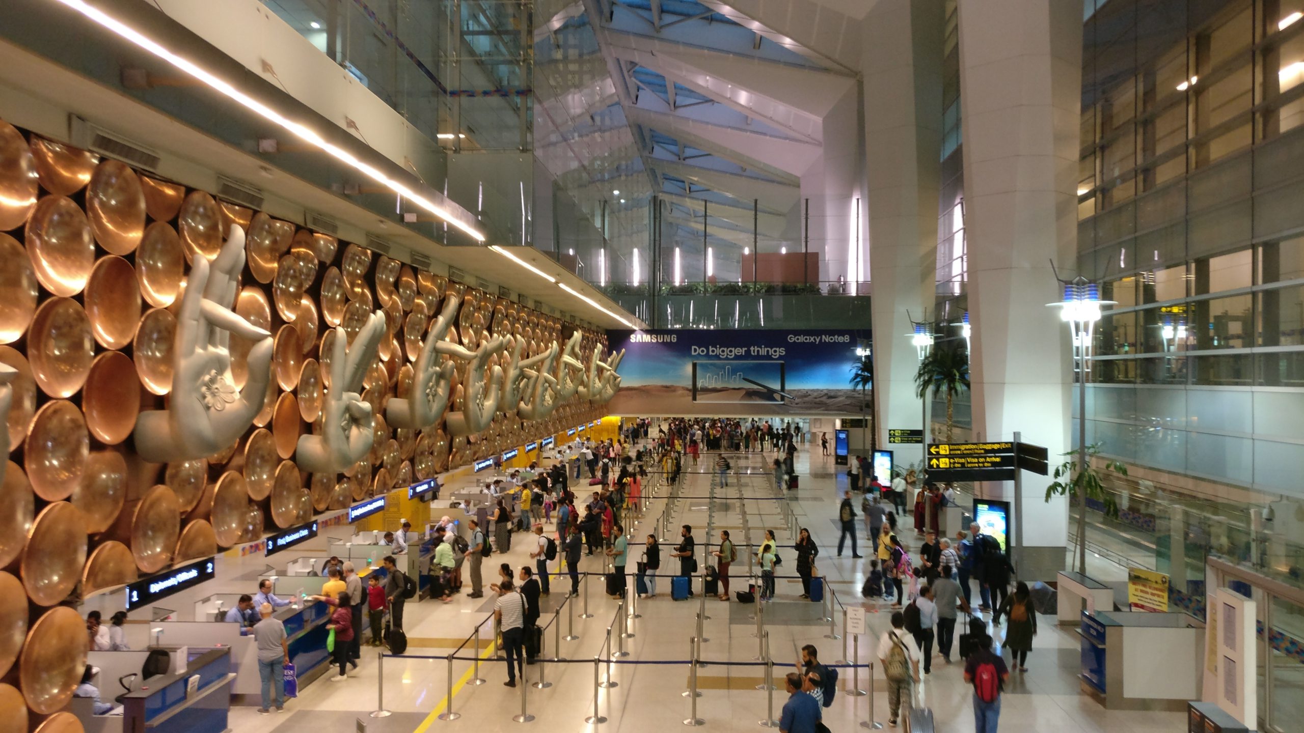 Flyer from Dubai arrested at Delhi airport for smuggling 100 iPhones worth INR8.5 million