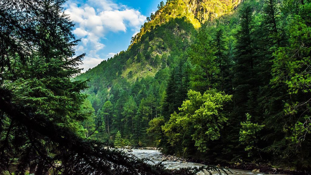 Five breathtaking Himalayan summer trekking destinations in India