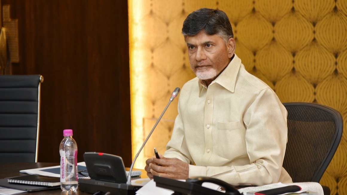 Set direct flight from Amravati to Singapore by October 25, directs Andhra CM