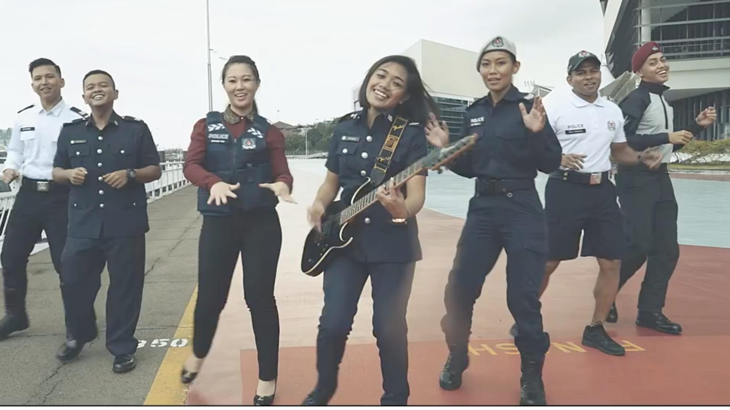 Singapore Police brings festive cheer with release of Christmas, New Year music video
