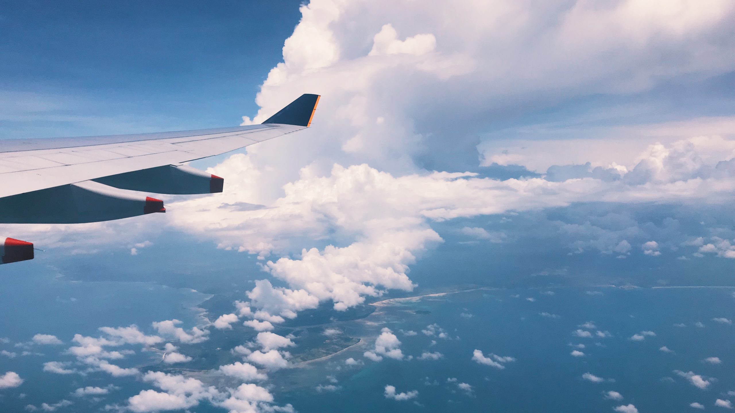 Looking for cheap flight deals? Book 3 weeks in advance, on a Sunday: Report