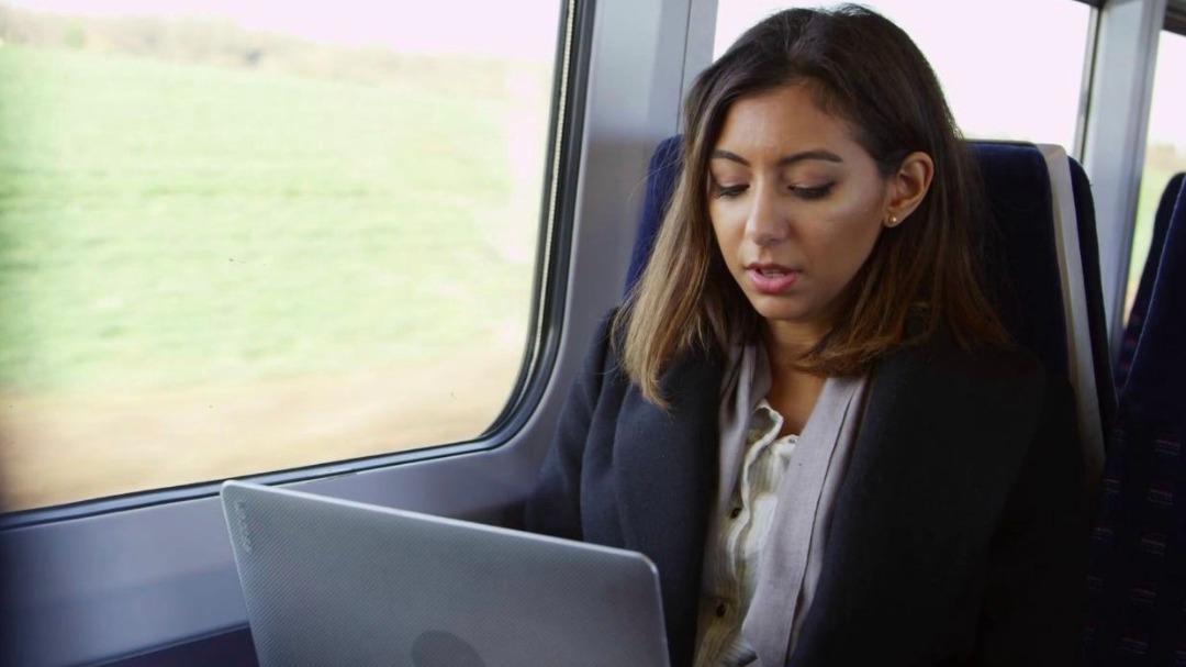 6 Ways to Earn Money While Traveling