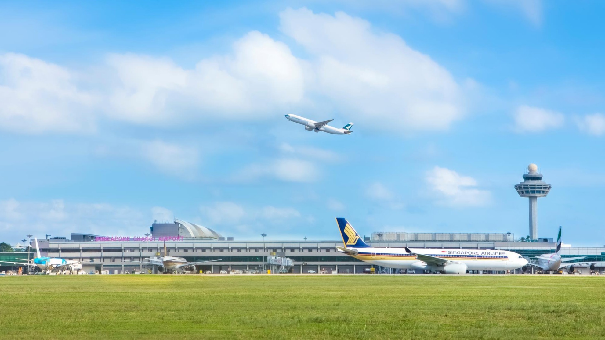 Singapore: Illegal drones delay Changi flight operations again