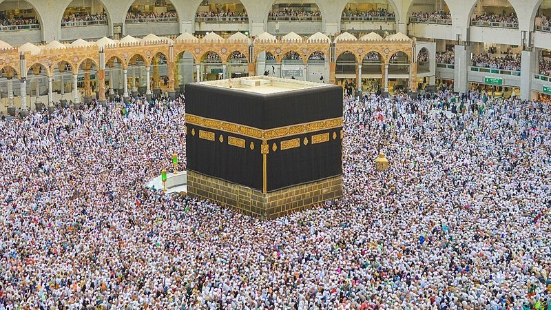 Air India allows Haj pilgrims to carry holy Zamzam water onboard