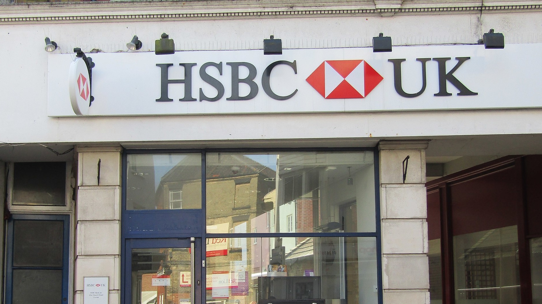 HSBC to axe thousands of jobs globally but says Singapore key to growth
