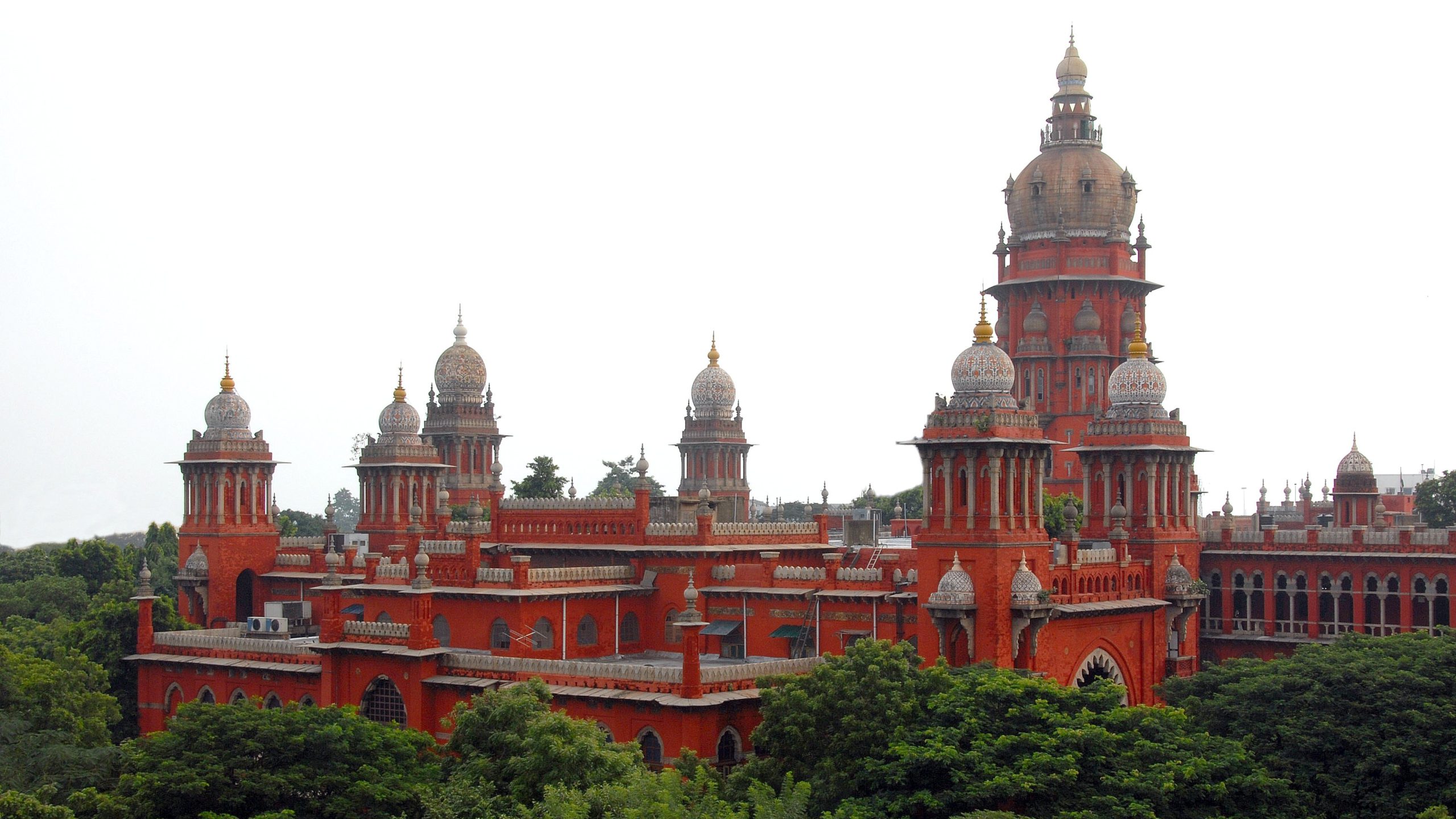 Madras High Court directs medical colleges to submit details of filling vacant NRI quota seats