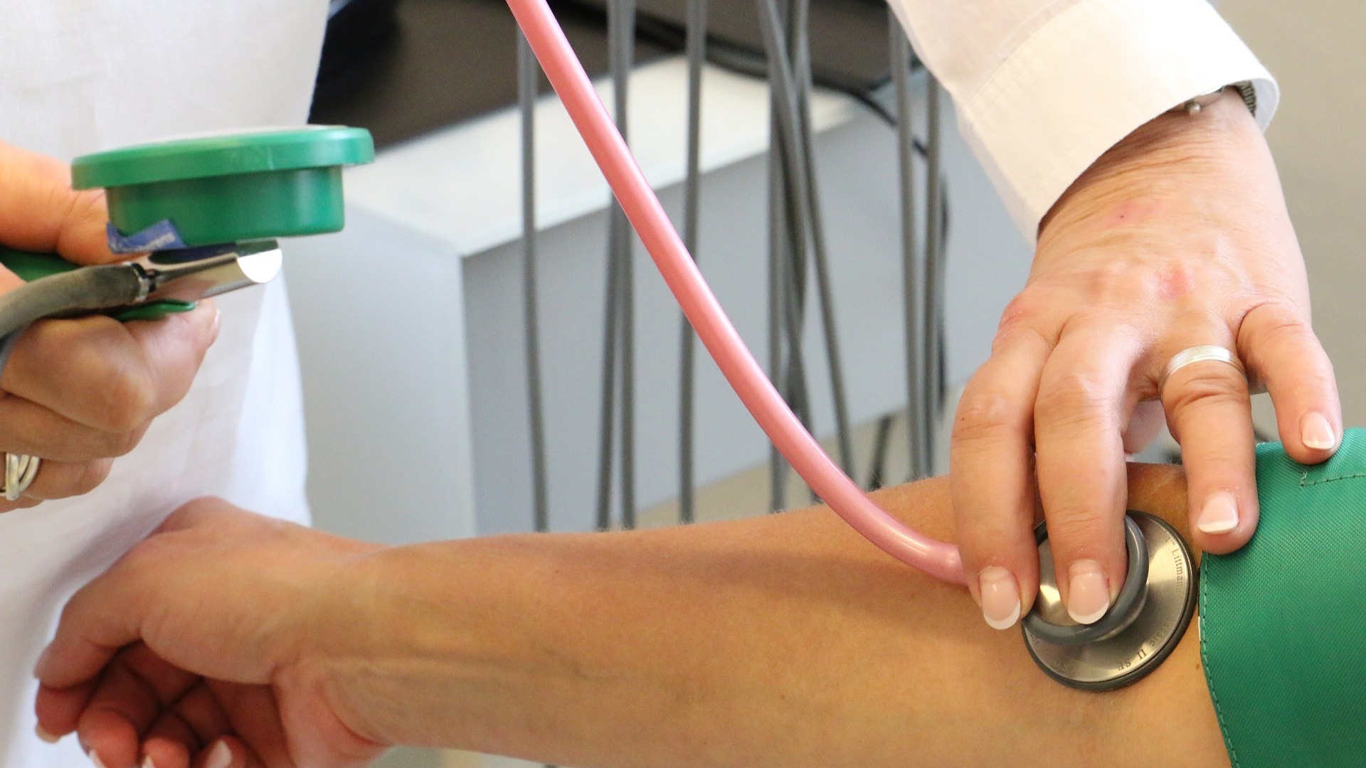 Indian nurses in the UAE may lose jobs due to new qualification requirement