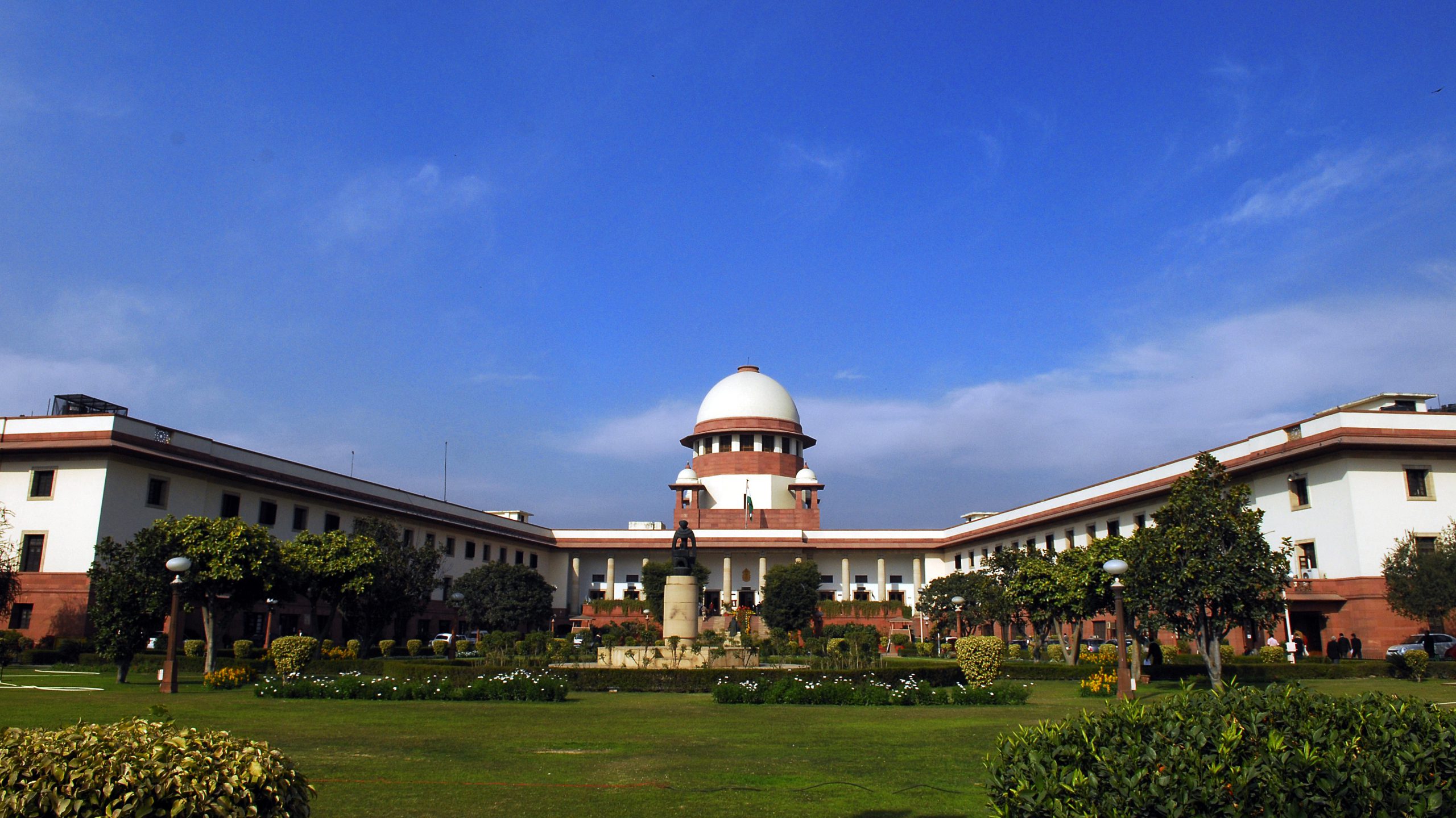 Indian Supreme Court asks J&K authorities to reply to plea for detained NRI businessman