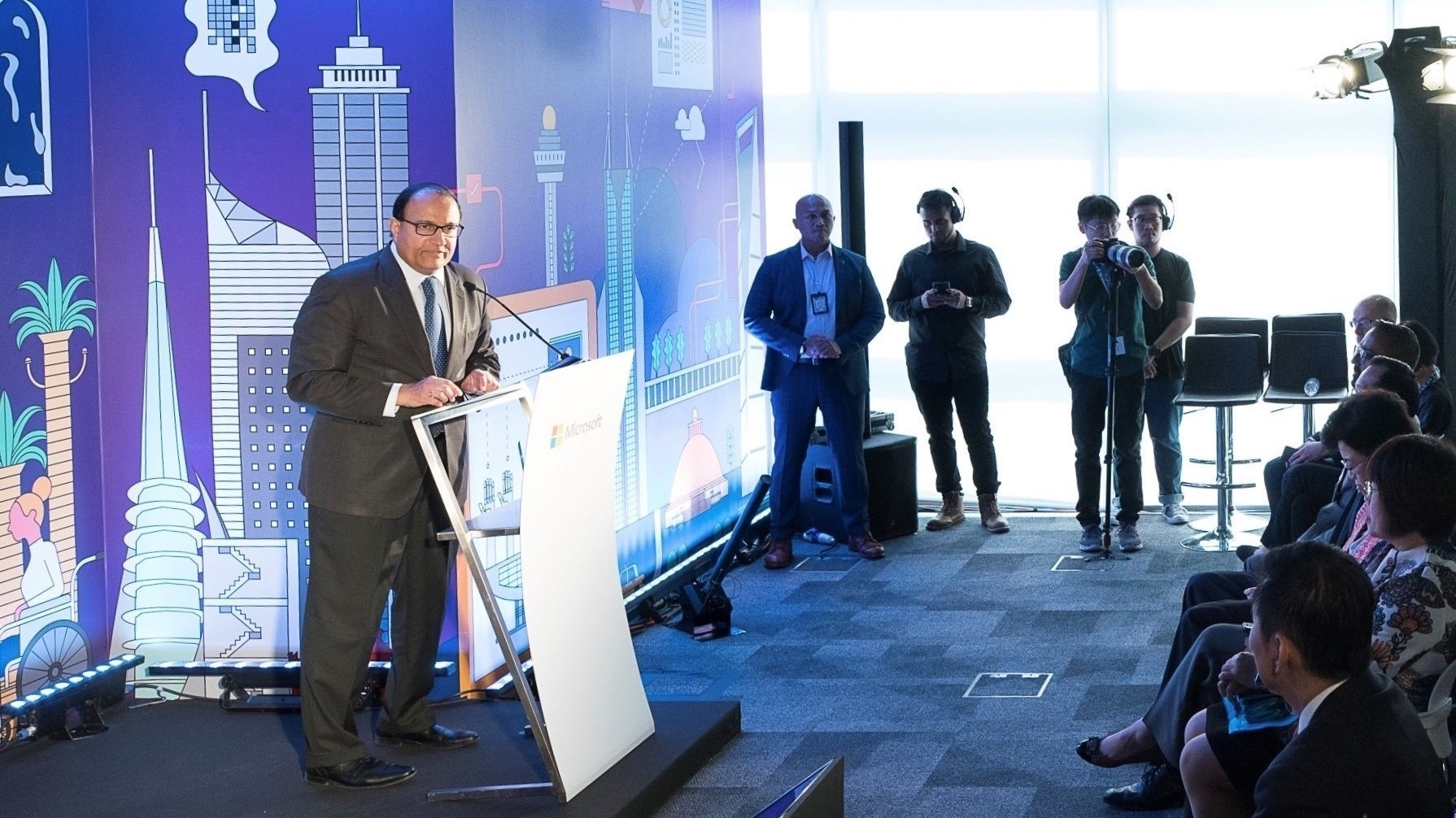 IMDA, Microsoft to accelerate 5G development in Singapore