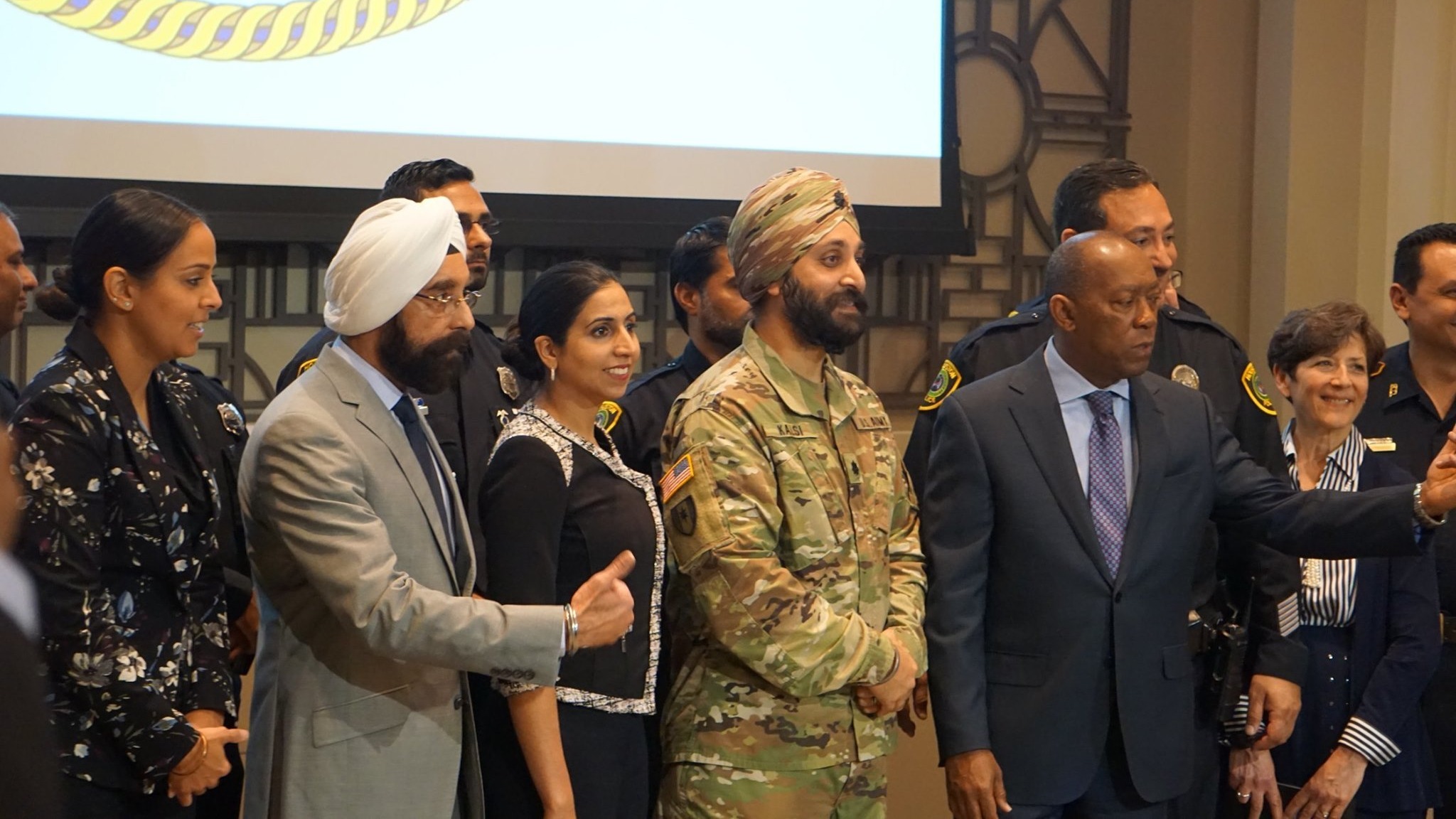 Houston Police open doors for Sikhs to serve with articles of faith intact