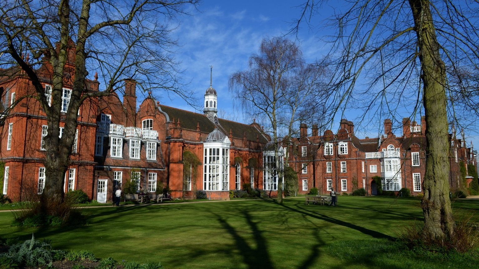 Indian Cambridge scholar gets support from over 2000 academics for request to stay in the UK