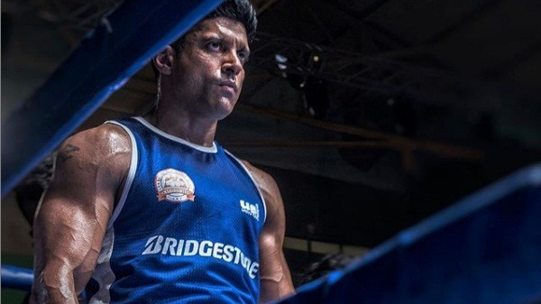 Farhan Akhtar gives fans a sneak peek into his new look for Toofan