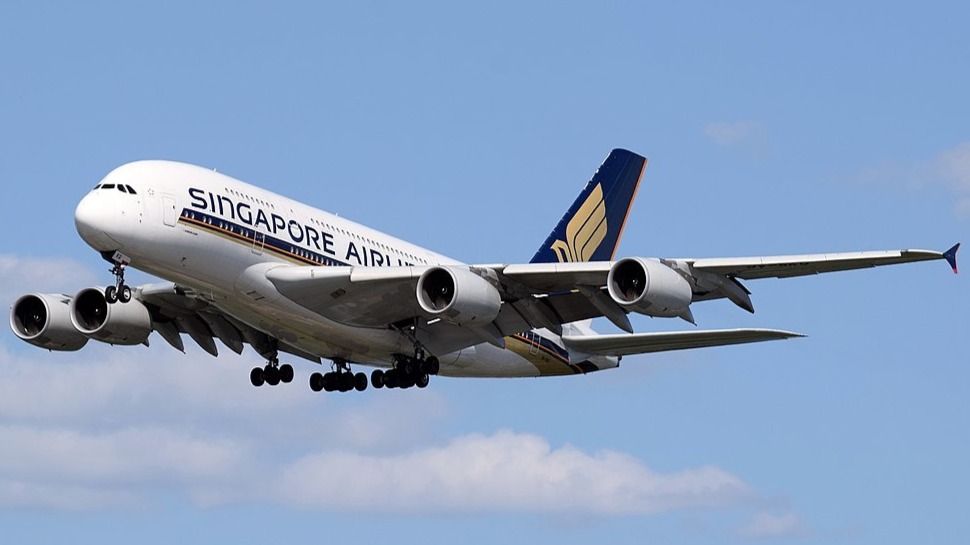 SIA diverts flights from Iranian airspace