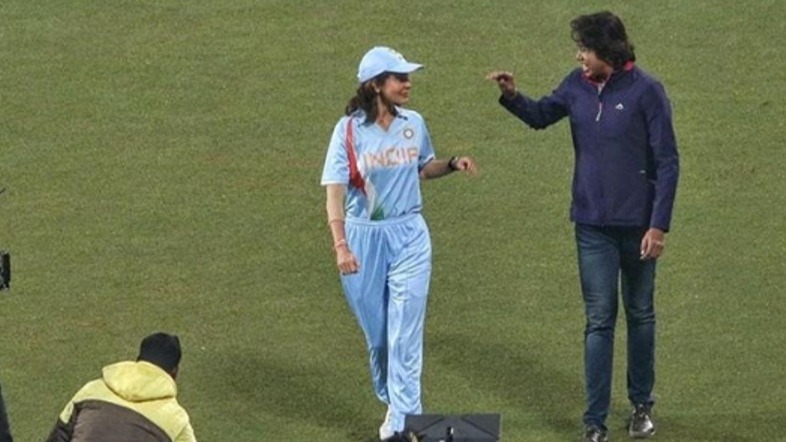 Anushka Sharma to star in biopic on Jhulan Goswami? Pictures on fan sites go viral