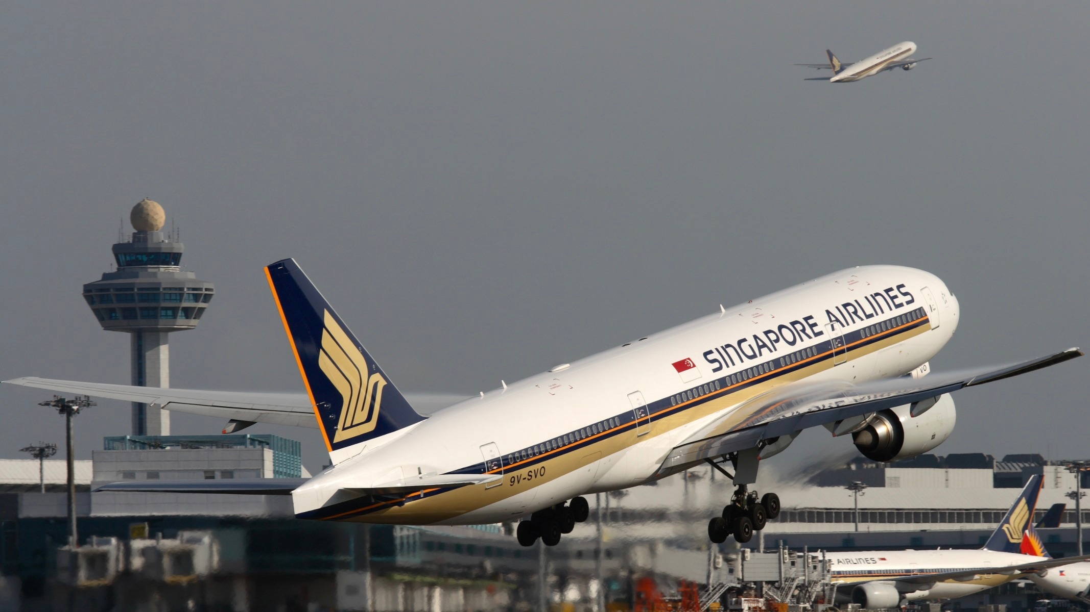 SIA to suspend 50% capacity till end April amid COVID-19 spread
