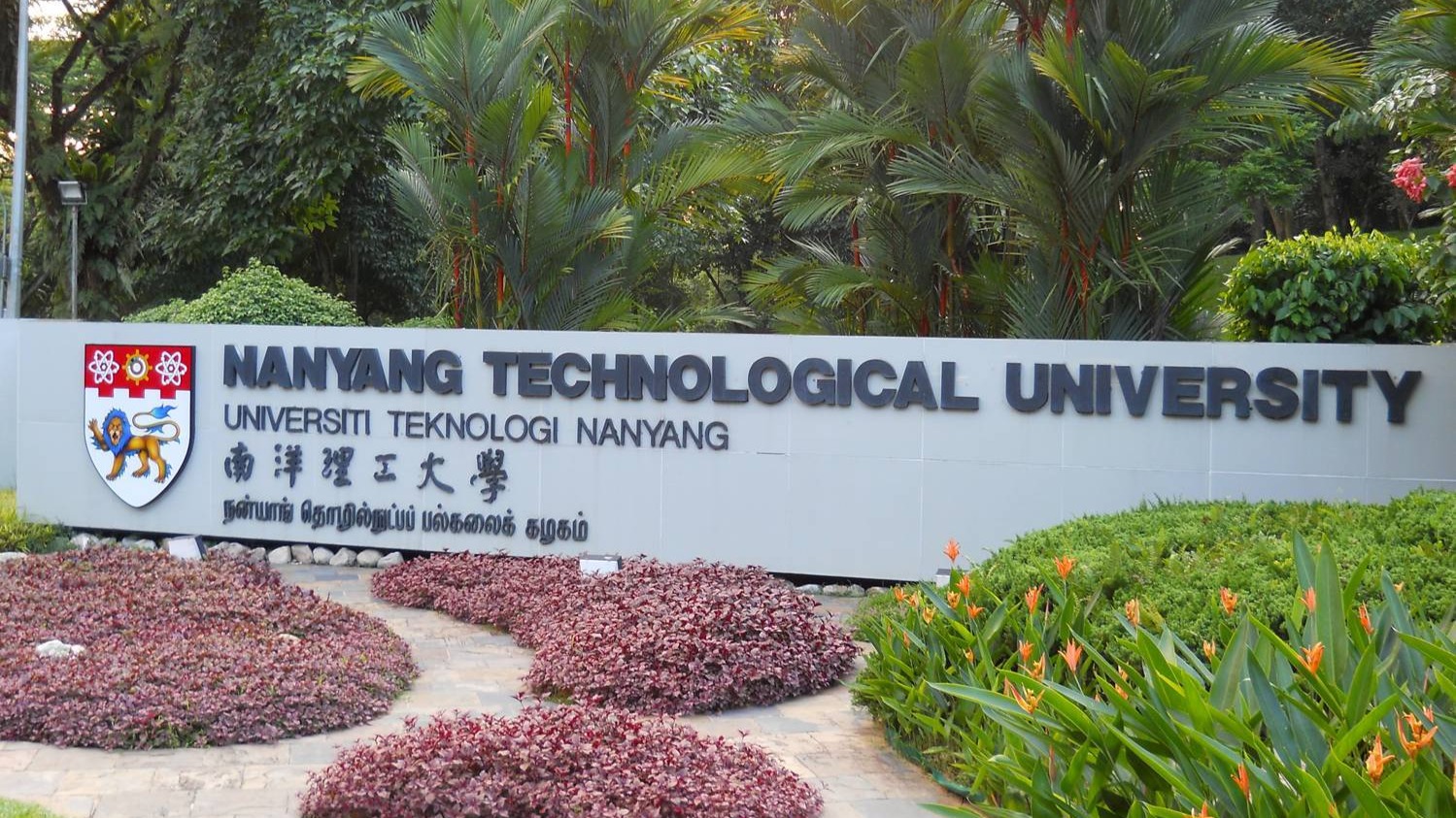 NTU and Facebook pilot programme to develop data centre talents in Singapore