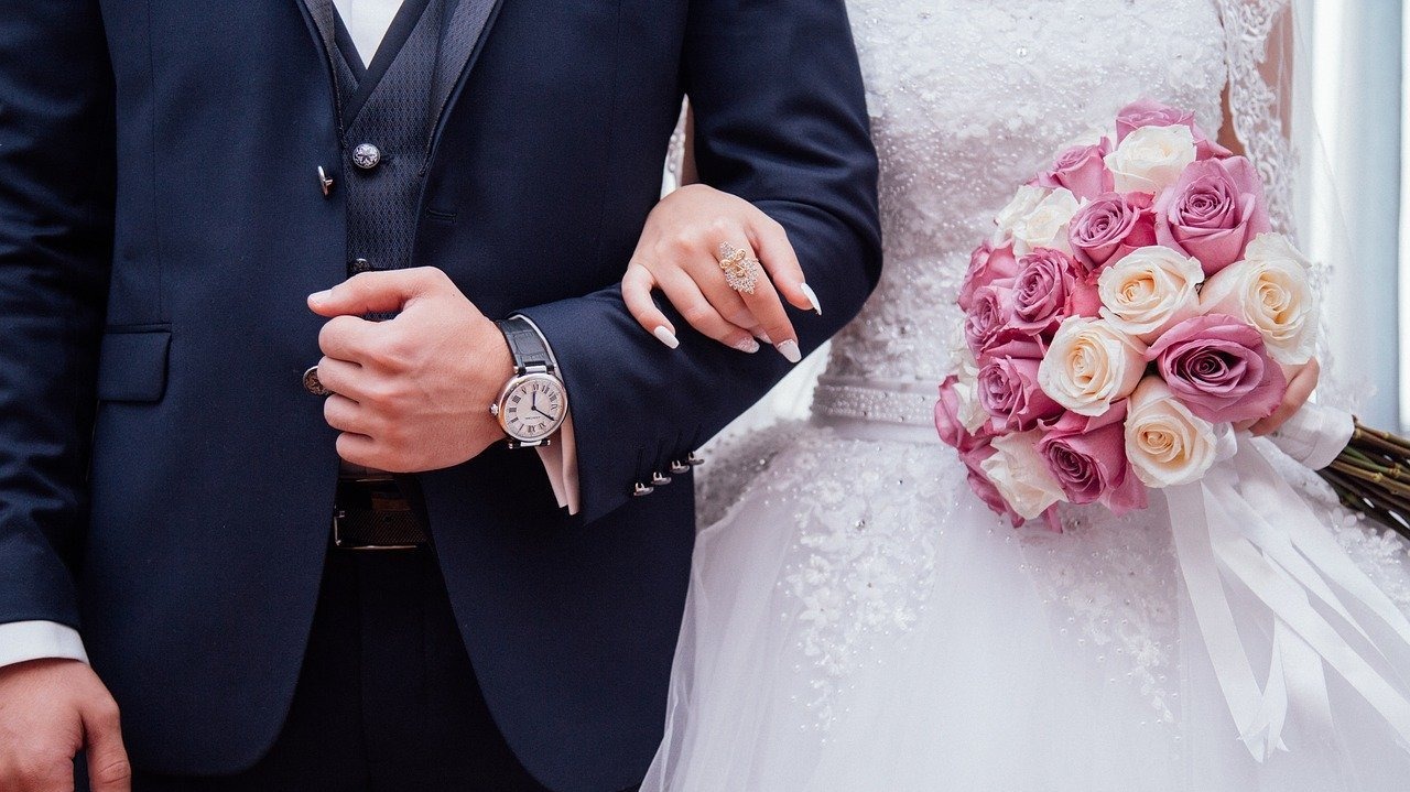 Singapore eases COVID-enforced restrictions on marriages and funerals