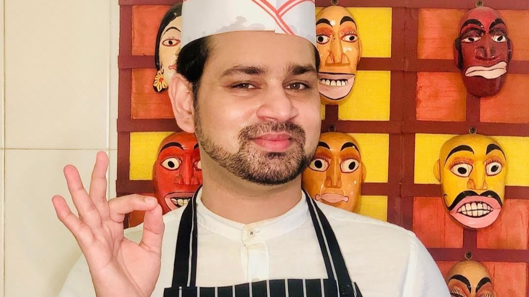 Bharatanatyam dancer Mohanapriyan Thavarajah bakes for the plight of folk artists of India