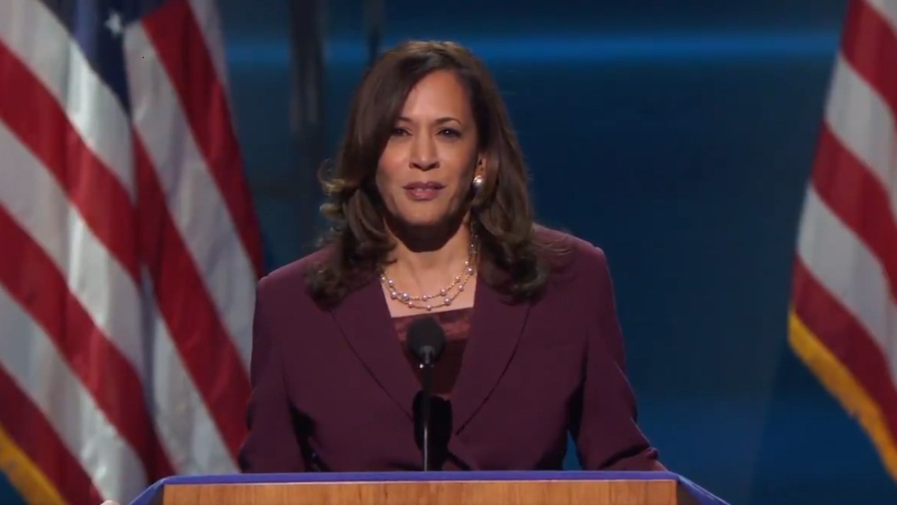 Kamala Harris mentions her “chithis” in speech, sends Twitter into a frenzy