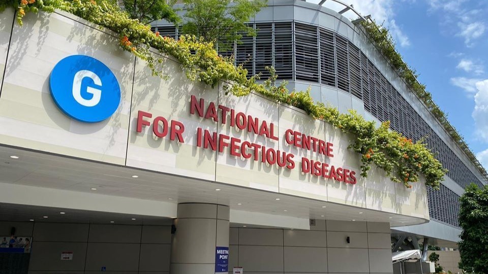 Singapore reports 10 new COVID-19 cases on October 11, including 3 local transmissions in dorms