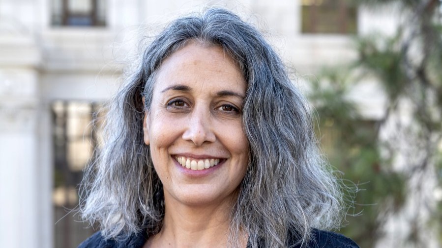 Indian-American Geeta Anand named Dean of Berkeley Journalism