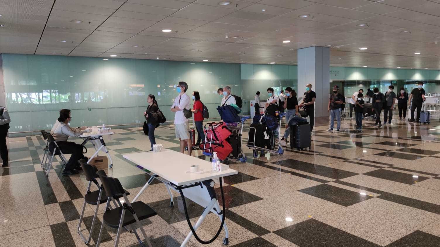Singapore to bar visitors with recent travel history to UK from 23:59 pm  on December 23