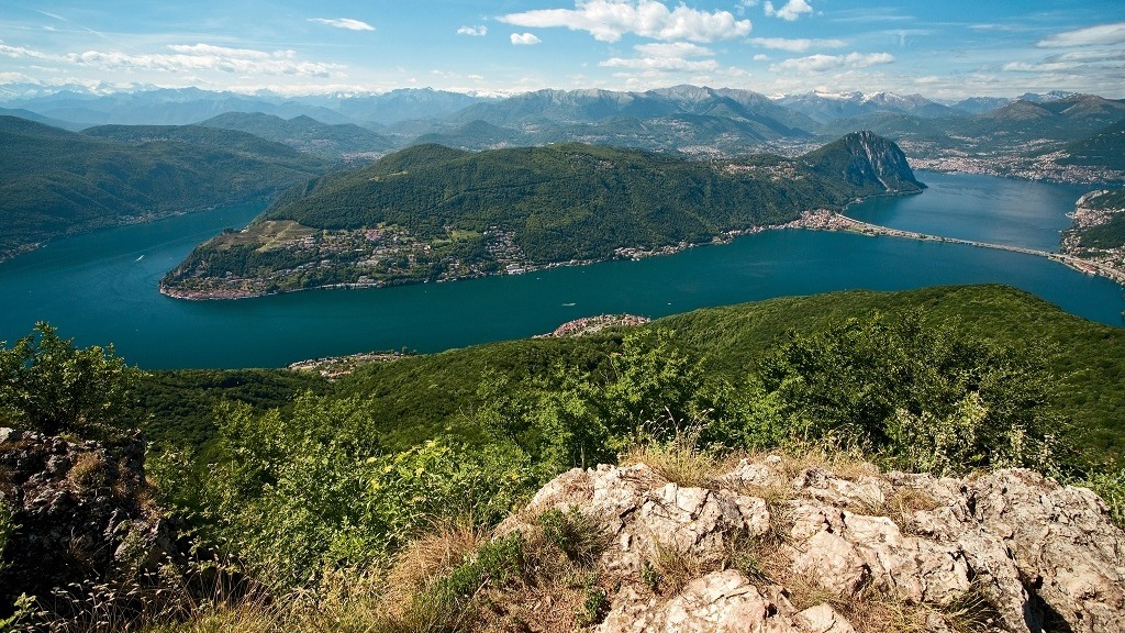 5 stunning lakes in Switzerland that are a must visit