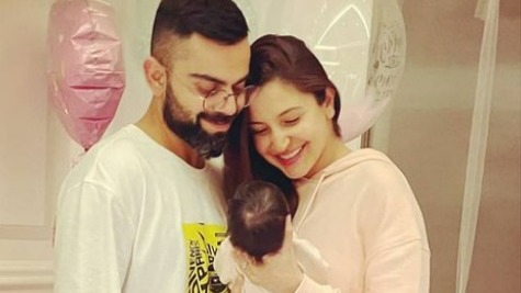 First picture of Virat and Anushka with their baby daughter Vamika