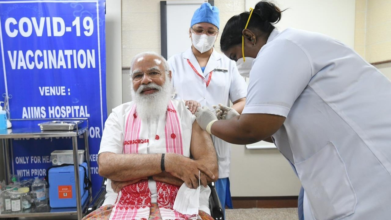 PM Modi takes COVID vaccine, says the country should work together to be COVID-free
