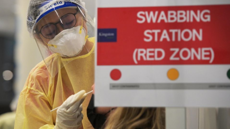 Singapore clocks 16 COVID cases, tally at 62,579