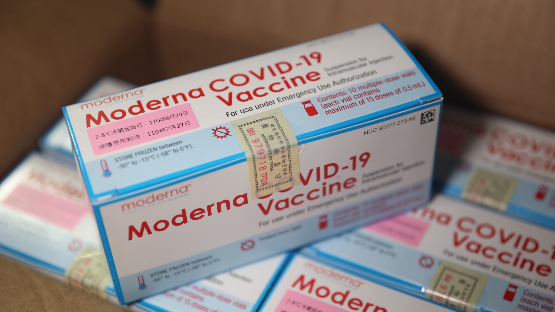 Singapore citizens aged 18 and over can walk in to get Moderna jabs