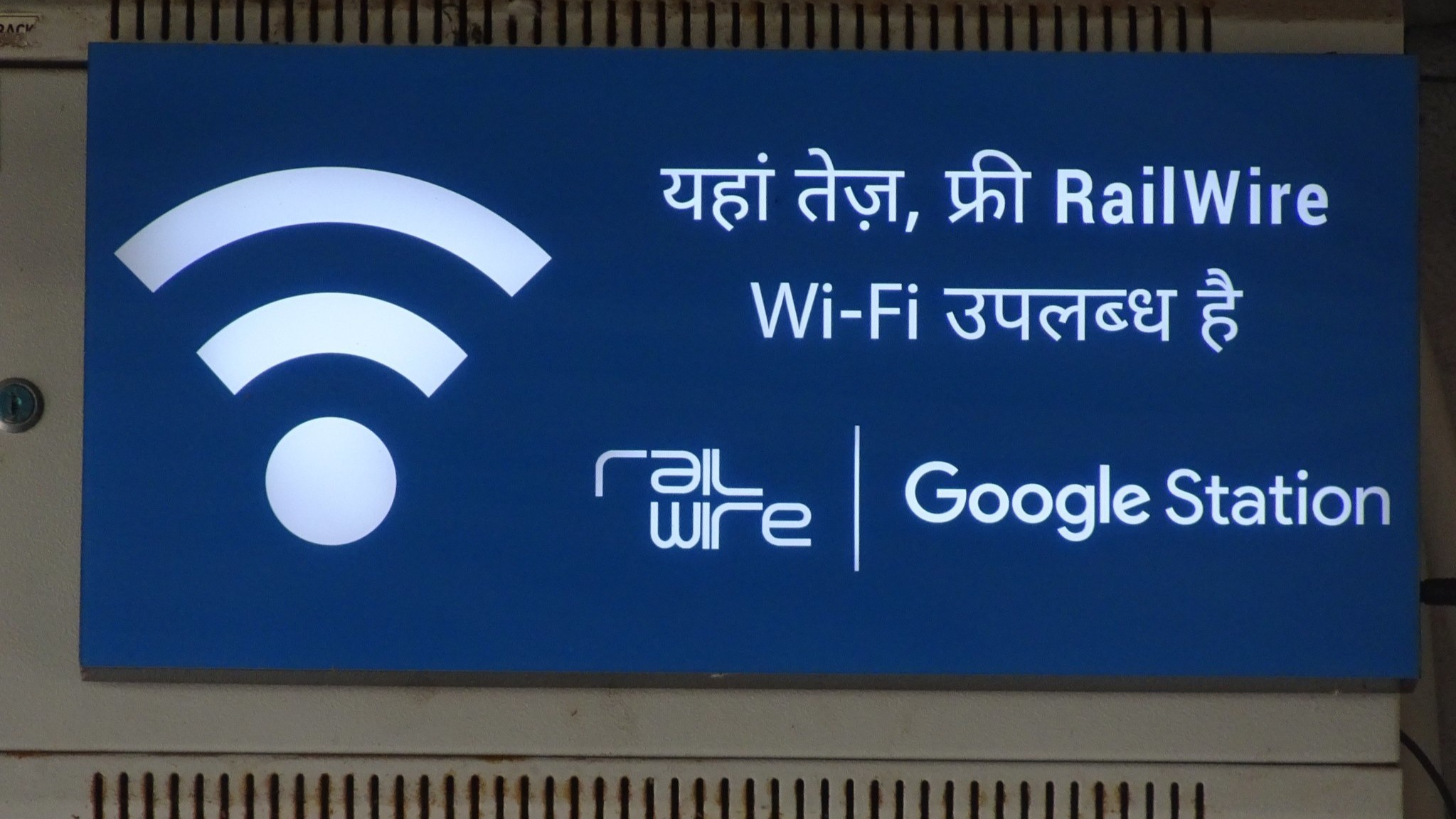 Kerala labourer uses free railway internet to clear civil service exam